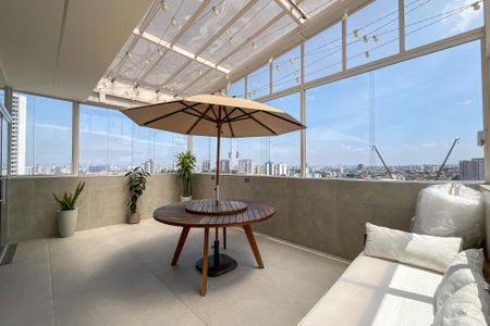 Apartamento à venda com 129m², 2 quartos e 2 vagas Apartamento à venda com 129m², 2 quartos e 2 vagasCobertura