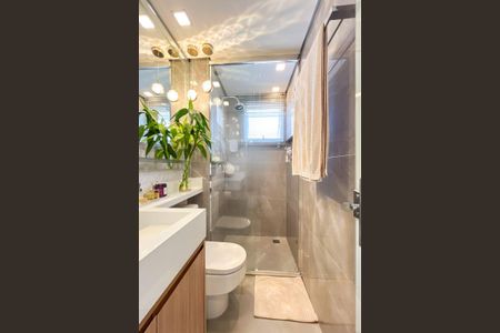 Apartamento à venda com 129m², 2 quartos e 2 vagas Apartamento à venda com 129m², 2 quartos e 2 vagasBanheiro da Suíte