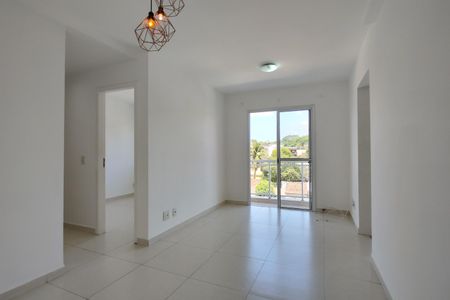 Sala de apartamento para alugar com 2 quartos, 52m² em Taquara, Rio de Janeiro