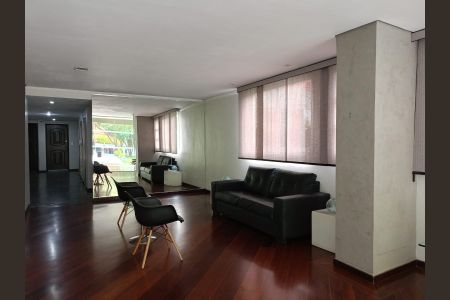 Apartamento à venda com 67m², 2 quartos e 2 vagasHall de entrada