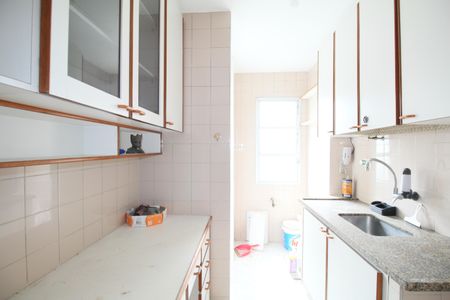 Apartamento à venda com 67m², 2 quartos e 2 vagasCozinha - Armários