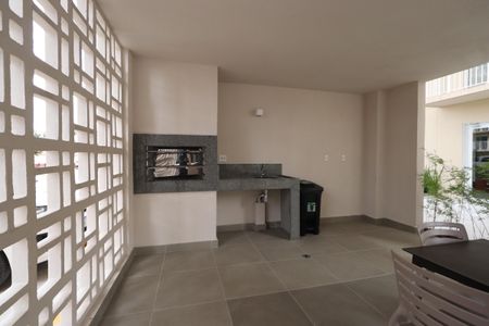 Apartamento para alugar com 35m², 2 quartos e sem vagaÁrea comum - Churrasqueira