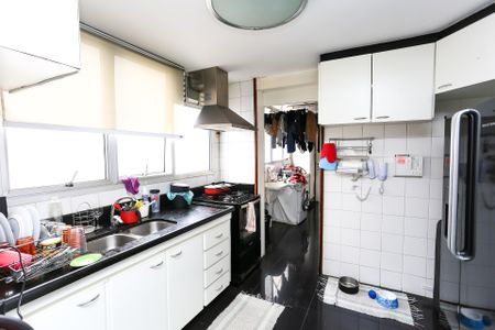 Apartamento para alugar com 166m², 4 quartos e 2 vagasCozinha
