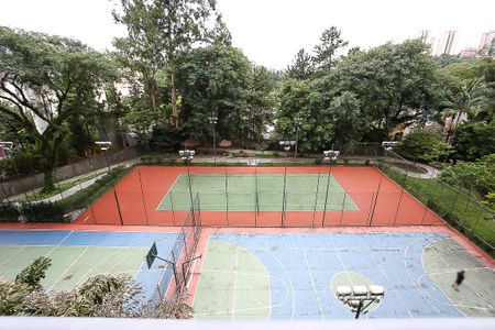 Apartamento para alugar com 166m², 4 quartos e 2 vagasQuadra Esportiva