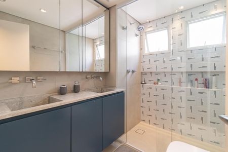 Apartamento para alugar com 178m², 3 quartos e 3 vagasBanheiro da Suíte 1