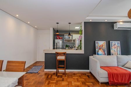 Sala de apartamento à venda com 3 quartos, 88m² em Auxiliadora, Porto Alegre