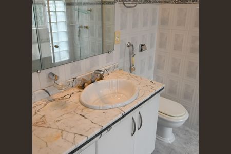 Casa à venda com 386m², 5 quartos e 4 vagasBanheiro Suíte