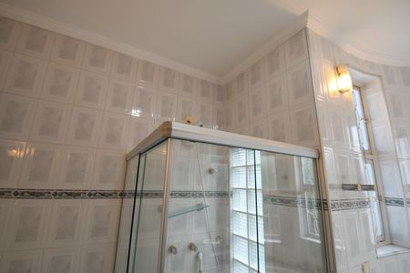 Casa à venda com 386m², 5 quartos e 4 vagasBanheiro Suíte