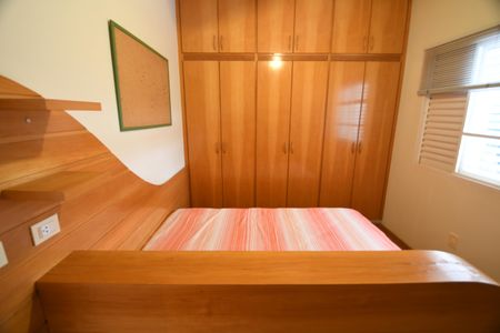 Casa à venda com 386m², 5 quartos e 4 vagasQuarto 1