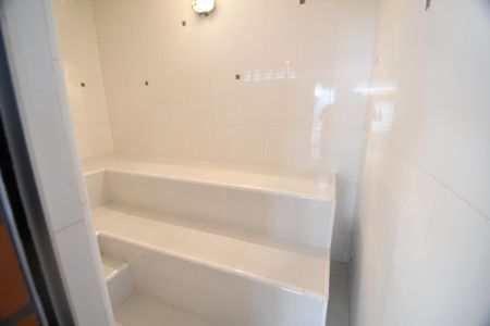 Casa à venda com 386m², 5 quartos e 4 vagasSauna