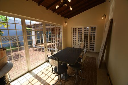 Casa à venda com 386m², 5 quartos e 4 vagasSala