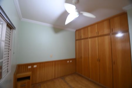 Casa à venda com 386m², 5 quartos e 4 vagasQuarto 2