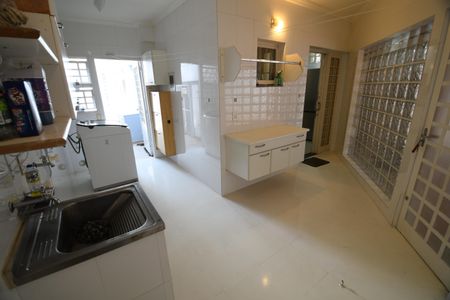 Casa à venda com 386m², 5 quartos e 4 vagasÁrea de Serviço