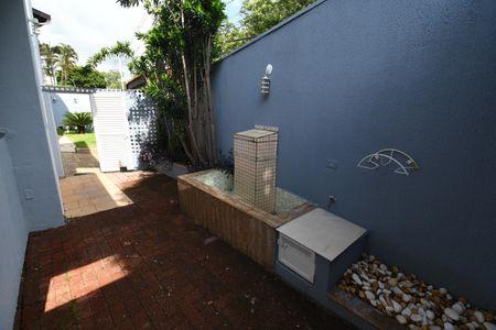 Casa à venda com 386m², 5 quartos e 4 vagasQuintal