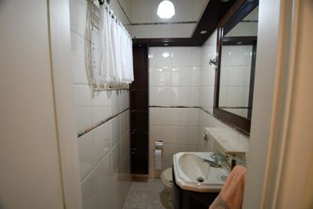 Casa à venda com 386m², 5 quartos e 4 vagasLavabo