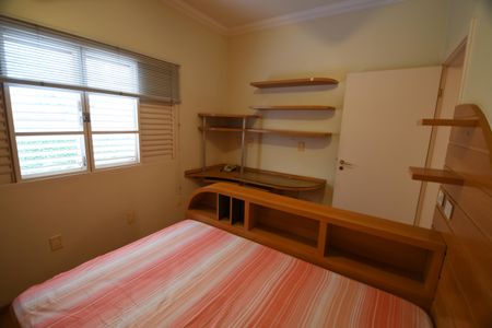 Casa à venda com 386m², 5 quartos e 4 vagasQuarto 1