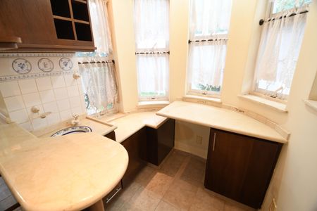 Casa à venda com 386m², 5 quartos e 4 vagasSala