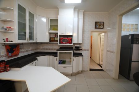 Casa à venda com 386m², 5 quartos e 4 vagasCozinha