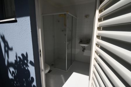 Casa à venda com 386m², 5 quartos e 4 vagasBanheiro de serviço 2