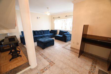 Casa à venda com 386m², 5 quartos e 4 vagasSala