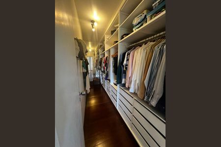 Casa à venda com 4 quartos, 600m² em Itaipu, Niterói