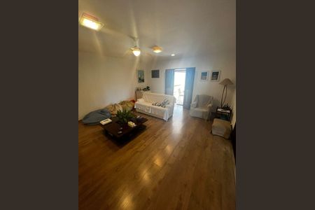 Casa à venda com 4 quartos, 600m² em Itaipu, Niterói