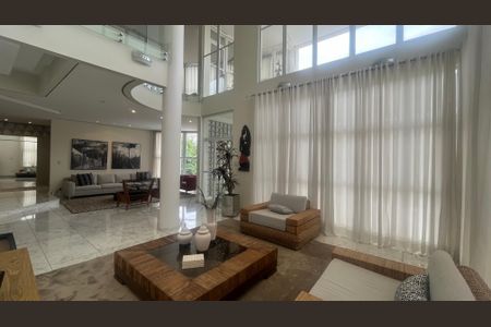 Casa de condomínio à venda com 980m², 5 quartos e 6 vagasSala