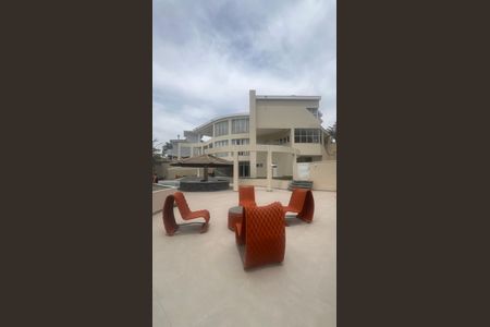 Casa de condomínio à venda com 980m², 5 quartos e 6 vagasÁrea Externa