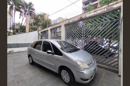 Garagem de casa à venda com 7 quartos, 875m² em Aclimação, São Paulo