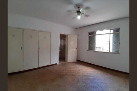 Casa à venda com 3 quartos, 216m² em Mirandópolis, São Paulo