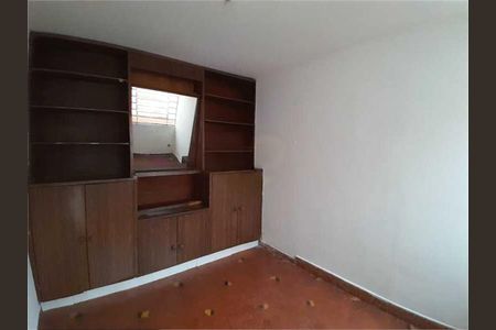 Casa à venda com 3 quartos, 216m² em Mirandópolis, São Paulo