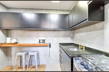 Casa à venda com 3 quartos, 103m² em Vila Sofia, São Paulo