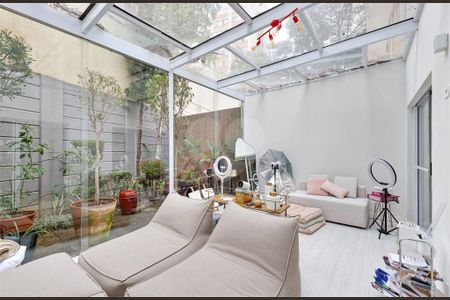 Casa à venda com 3 quartos, 103m² em Vila Sofia, São Paulo