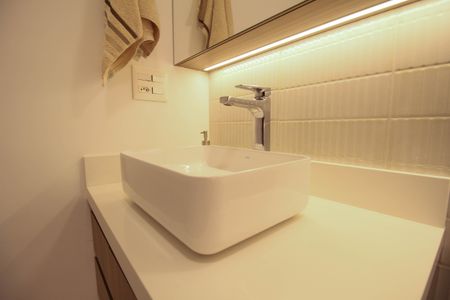 Apartamento à venda com 65m², 2 quartos e 1 vaga Apartamento à venda com 65m², 2 quartos e 1 vagaBanheiro da Suíte 1