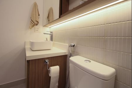 Apartamento à venda com 65m², 2 quartos e 1 vaga Apartamento à venda com 65m², 2 quartos e 1 vagaBanheiro da Suíte 1