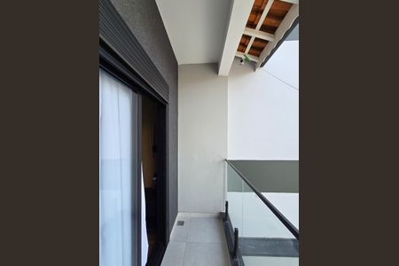 Casa à venda com 131m², 3 quartos e 3 vagas Casa à venda com 131m², 3 quartos e 3 vagasSacada - Suíte