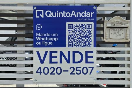 Casa à venda com 131m², 3 quartos e 3 vagas Casa à venda com 131m², 3 quartos e 3 vagasPlaca