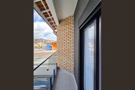 Casa à venda com 131m², 3 quartos e 3 vagas Casa à venda com 131m², 3 quartos e 3 vagasSacada - Suíte