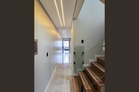 Casa à venda com 131m², 3 quartos e 3 vagas Casa à venda com 131m², 3 quartos e 3 vagasAcesso