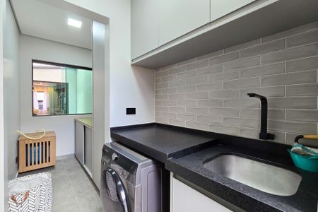 Casa à venda com 131m², 3 quartos e 3 vagas Casa à venda com 131m², 3 quartos e 3 vagasÁrea de Serviço