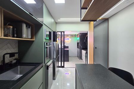 Casa à venda com 131m², 3 quartos e 3 vagas Casa à venda com 131m², 3 quartos e 3 vagasCozinha