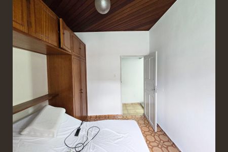 Casa à venda com 310m², 3 quartos e sem vaga Casa à venda com 310m², 3 quartos e sem vagaQuarto 02