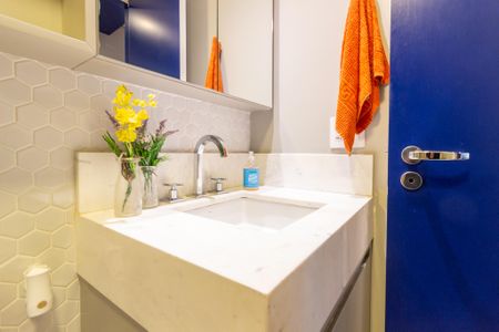 Apartamento à venda com 67m², 2 quartos e 1 vaga Apartamento à venda com 67m², 2 quartos e 1 vagaBanheiro