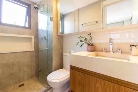 Apartamento à venda com 67m², 2 quartos e 1 vaga Apartamento à venda com 67m², 2 quartos e 1 vagaBanheiro da Suíte