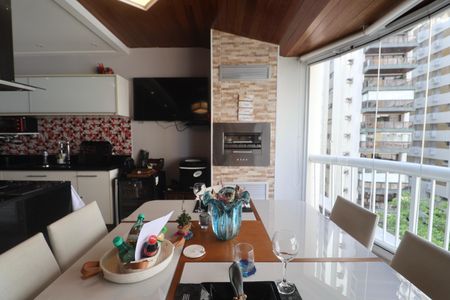 Apartamento para alugar com 68m², 1 quarto e 2 vagasSala