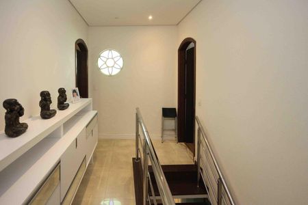 Casa à venda com 300m², 3 quartos e 2 vagasCorredor