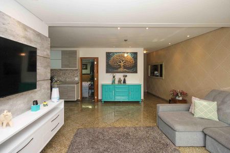 Casa à venda com 300m², 3 quartos e 2 vagasSala