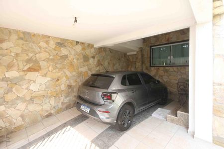 Casa à venda com 300m², 3 quartos e 2 vagasGaragem