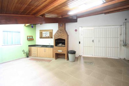 Casa à venda com 300m², 3 quartos e 2 vagasQuintal