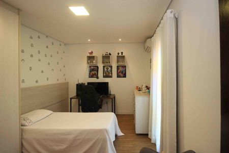 Casa à venda com 300m², 3 quartos e 2 vagasQuarto 02